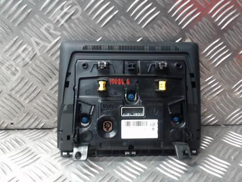 display-monitor-renault-clio-v-b7_-2019-24288765 main image