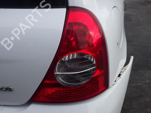 Feu arrière droit RENAULT CLIO II (BB_, CB_) 1.2 16V (BB05, BB0W, BB11, BB27, BB2T, BB2U, BB2V, CB05,... (75 hp) 30002210