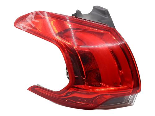 Venstre baglygte PEUGEOT 2008 I (CU_) 1.6 VTi (120 hp) 30967760