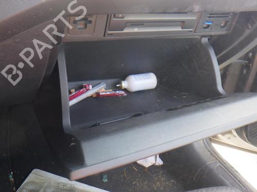 Used Glove box VW POLO VI (AW1, BZ1, AE1) 1.0 (75 hp) 28520252