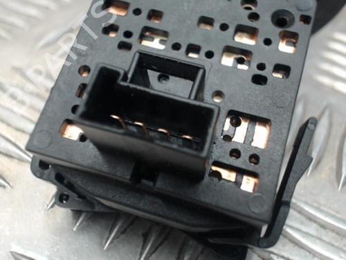 Used Switch Switch OPEL CORSA C (X01) 1.3 CDTI (F08, F68) (70 hp) 24292065 24292065