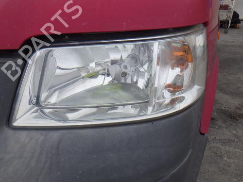 Used Left headlight VW TRANSPORTER T5 Bus (7HB, 7HJ, 7EB, 7EJ) 2.5 TDI (174 hp) 31136737