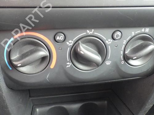 Airco bedieningspaneel RENAULT CLIO II (BB_, CB_) 1.2 16V (BB05, BB0W, BB11, BB27, BB2T, BB2U, BB2V, CB05,... (75 hp) 30002218