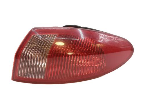 Used Right taillight ALFA ROMEO 147 (937_) 1.9 JTDM 16V (937.AXN1B, 937.BXN1B) (150 hp) 27327509