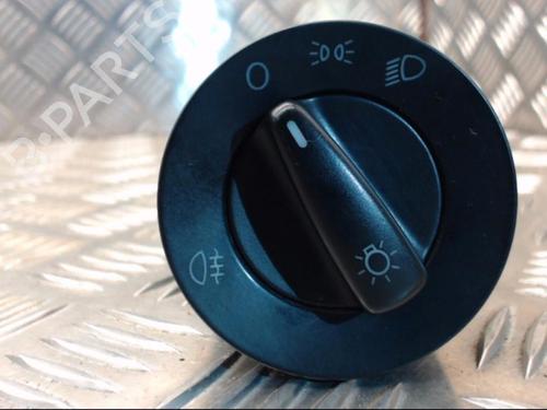 Used Headlight switch VW POLO (6N2) 1.4 (60 hp) 24290138