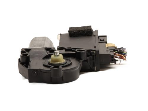 Rudehejsemotor forskærm højre Rudehejsemotor forskærm højre VW TOUAREG (7LA, 7L6, 7L7) 3.0 V6 TDI (240 hp) 33993466 33993466