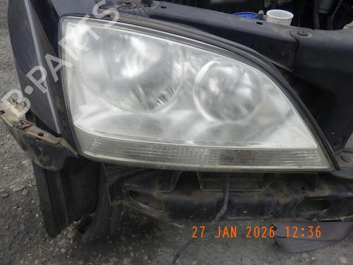 Used Right headlight KIA SORENTO I (JC) 2.5 CRDi 4WD (140 hp) 31930313