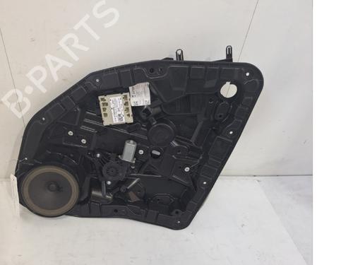 rudehejsemekanisme-ventre-foran-mercedes-benz-gla-h247-2020-32021773 main image