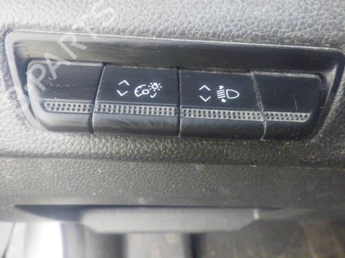 headlight-switch-renault-trafic-iii-van-fg_-2014-33628749 main image