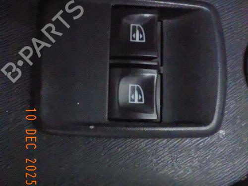Used Left front window switch RENAULT KANGOO Express (FW0/1_) 1.5 dCi 90 (FW0G, FW05, FW08, FW11) (90 hp) 30882684