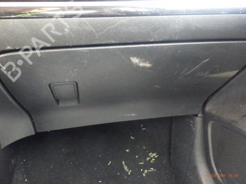 Used Glove box PEUGEOT 208 II (UB_, UP_, UW_, UJ_) 1.2 PureTech 100 (101 hp) 32093394