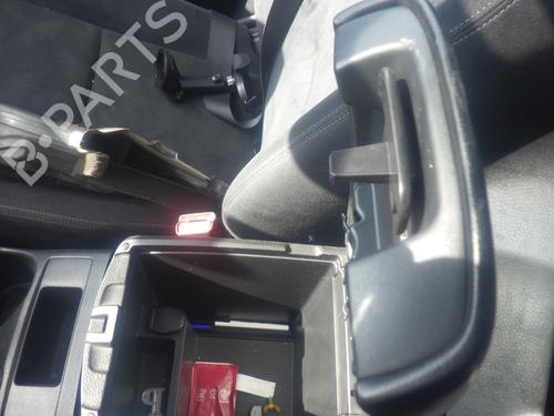 Used Armrest / Center console Armrest / Center console NISSAN X-TRAIL III (T32_, T32R, T32RR) 1.6 dCi (T32) (130 hp) 34556148 34556148