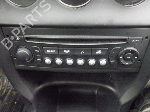 Used Radio CITROËN C3 II (SC_) 1.4 HDi 70 (SC8HZC, SC8HR0, SC8HP4) (68 hp) 31069875