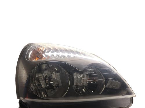 Used Right headlight RENAULT CLIO II (BB_, CB_) 1.5 dCi (B/CB07) (65 hp) 31627571