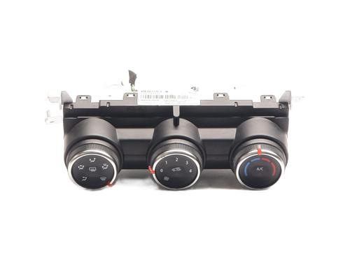 climate-control-renault-clio-v-b7_-2019-32191780 main image