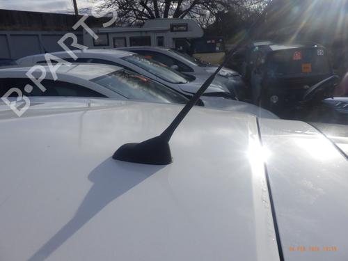 Used Antenna/Base PEUGEOT 208 II (UB_, UP_, UW_, UJ_) 1.2 PureTech 100 (101 hp) 32093393