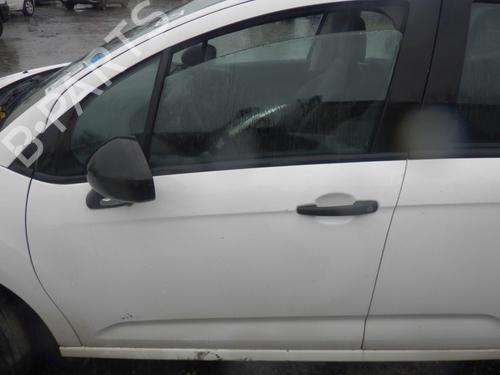 Dør venstre fortil CITROËN C3 II (SC_) 1.4 HDi 70 (SC8HZC, SC8HR0, SC8HP4) (68 hp) 31069863