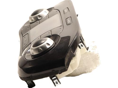 Climate control NISSAN JUKE (F15) 1.2 DIG-T | BP30155704I5