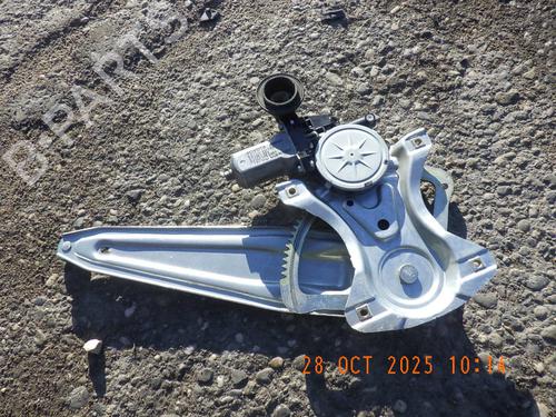 Rear right window mechanism TOYOTA YARIS (_P13_) 1.5 Hybrid (NHP130_, NHP130) | BP29914119C25