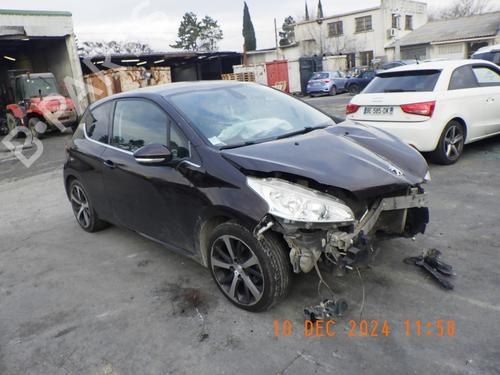 Used Parts PEUGEOT 208 I (CA_, CC_) 1.6 HDi (92 hp) 4223839