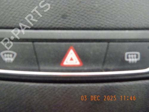 Used Warning switch PEUGEOT 208 II (UB_, UP_, UW_, UJ_) e-208 (136 hp) 30776767