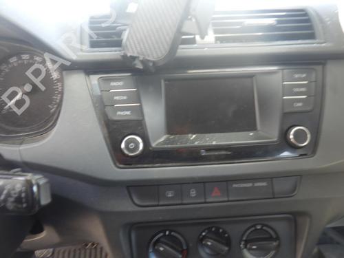Used Radio SKODA FABIA III (NJ3) 1.0 (60 hp) 28103290