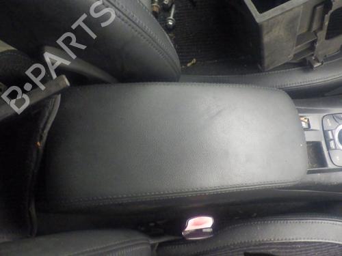 Apoyobrazos central Apoyobrazos central RENAULT LAGUNA III Grandtour (KT0/1) 2.0 dCi (KT01, KT08, KT09, KT0K, KT12, KT1D, KT1W) (150 hp) 33934096 33934096