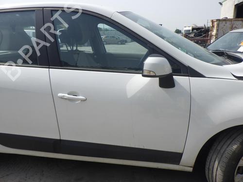 Dørrute Høyre foran RENAULT SCÉNIC III (JZ0/1_) 1.5 dCi (106 hp) 24286701