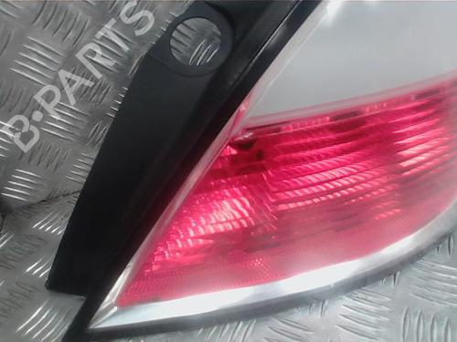 Right taillight OPEL ASTRA H (A04) 1.9 CDTI 16V (L48) | BP24287373C35 