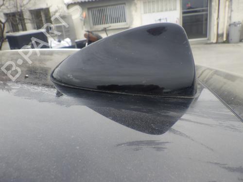 antennabase-alfa-romeo-giulia-952_-2015-32853473 main image