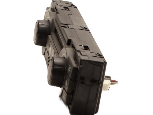 Used Climate control Climate control BMW 3 (E90) 318 d (122 hp) 27636716 27636716