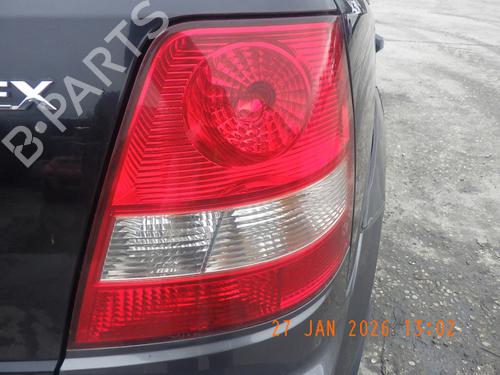 Used Right taillight Right taillight KIA SORENTO I (JC) 2.5 CRDi 4WD (140 hp) 31930310 31930310