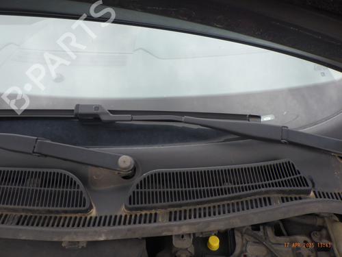 Used Front windshield wiper arm FORD FIESTA VI (CB1, CCN) 1.6 TDCi (95 hp) 25157019