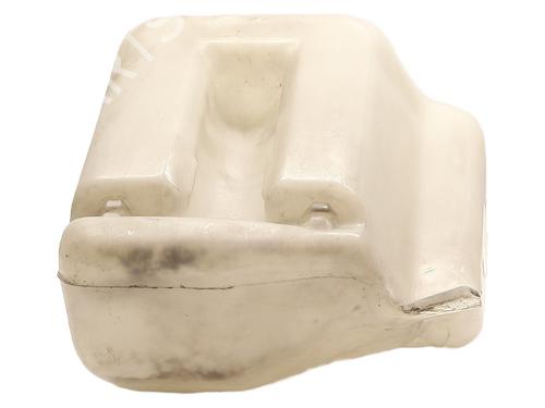 Used Windscreen washer tank Windscreen washer tank VW GOLF II (19E, 1G1) 1.6 TD (60 hp) 34110734 34110734