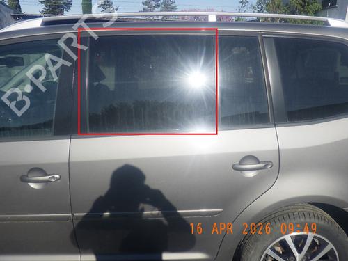 Dør rude ventre bagtil Dør rude ventre bagtil VW TOURAN (1T3) 1.6 TDI (105 hp) 34057647 34057647