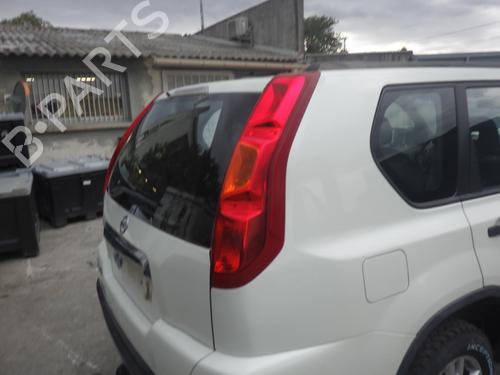 Used Right taillight NISSAN X-TRAIL II (T31) 2.0 dCi 4x4 (150 hp) 28497038