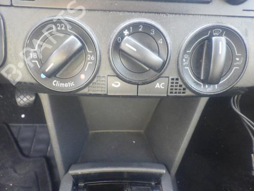 AC-Styringsenhed/Manøvreenhed AC-Styringsenhed/Manøvreenhed VW POLO IV (9N_, 9A_) 1.4 TDI (70 hp) 37509642 37509642