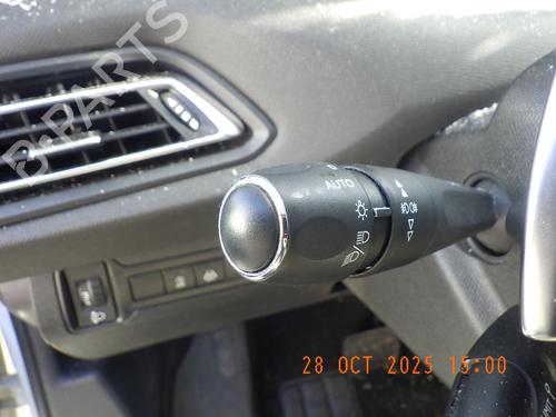 Used Switch Switch PEUGEOT 308 SW II (LC_, LJ_, LR_, LX_, L4_) 1.5 BlueHDi 100 (102 hp) 29936938 29936938