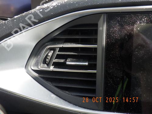 Air vent PEUGEOT 308 SW II (LC_, LJ_, LR_, LX_, L4_) 1.5 BlueHDi 100 | BP29936934I21