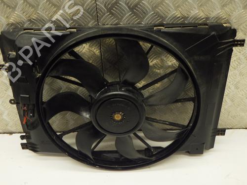 Used Radiator fan MERCEDES-BENZ CLA Coupe (C117) CLA 220 CDI / d (117.303) (163 hp) 29315960