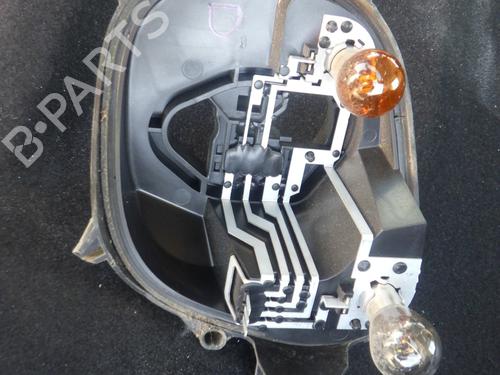 Lampeholder PEUGEOT 208 I (CA_, CC_) 1.2 VTI 82 (82 hp) 30819179