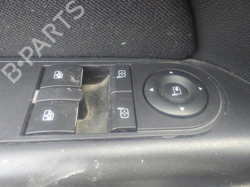 Comutador vidro frente esquerdo Comutador vidro frente esquerdo OPEL ASTRA H GTC (A04) 1.7 CDTI (L08) (125 hp) 36520748 36520748