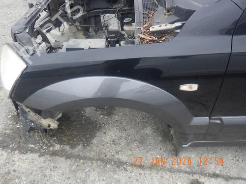 Forkjerm venstre KIA SORENTO I (JC) 2.5 CRDi 4WD (140 hp) 31930307