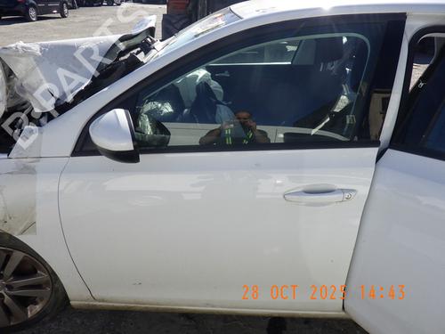 Used Left front door PEUGEOT 308 SW II (LC_, LJ_, LR_, LX_, L4_) 1.5 BlueHDi 100 (102 hp) 29935013