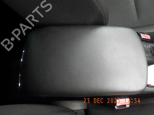 Bracciolo centrale PEUGEOT 308 SW I (4E_, 4H_) 1.6 HDi (92 hp) 31149485