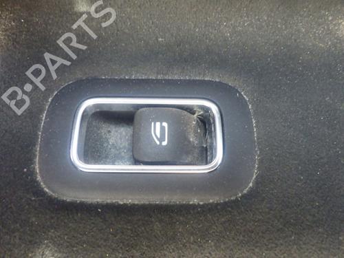 hjre-bagtil-elrude-kontakt-mercedes-benz-cla-c118-2019-33115228 main image