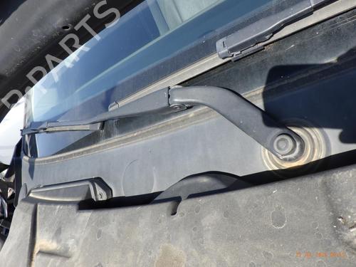 Used Front wiper motor BMW 1 (E87) 118 d (122 hp) 24287387