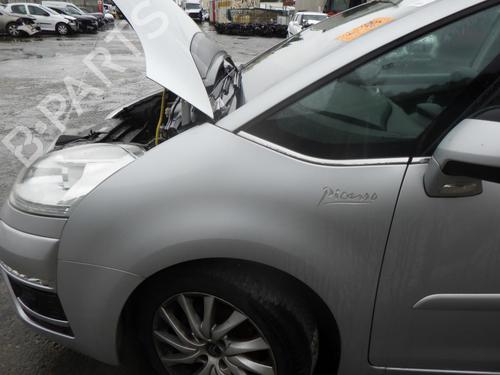 Used Left front fenders CITROËN C4 Picasso I MPV (UD_) 1.6 HDi 110 (112 hp) 24286870