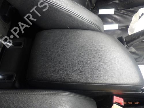 Accoudoir central BMW 1 (F21) 116 d (116 hp) 32141245