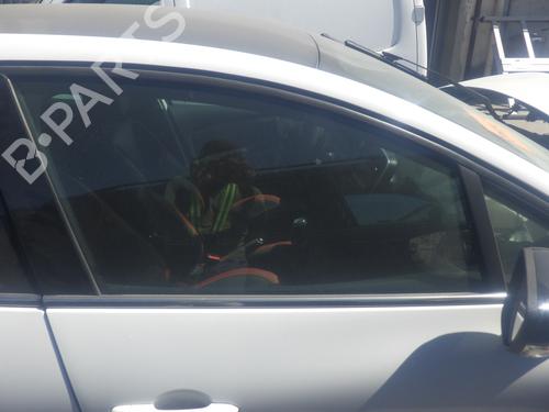 Dør rude højre foran Dør rude højre foran RENAULT CLIO IV (BH_) 0.9 TCe 90 (BHNF, BHMA, BHMH, BHJK, BHJR) (90 hp) 37449423 37449423